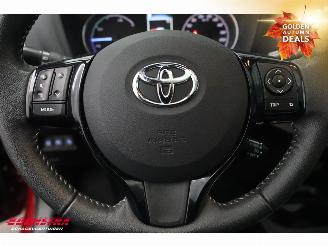 Toyota Yaris 1.5 Hybrid Premium Pano Navi Clima Cruise Camera 70.443 km! picture 17