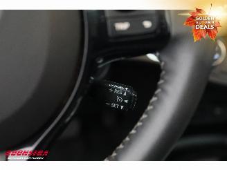 Toyota Yaris 1.5 Hybrid Premium Pano Navi Clima Cruise Camera 70.443 km! picture 19