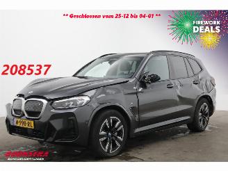 Unfallwagen BMW iX3 Executive M-sport Pano ACC Leder Navi SHZ AHK 2021/12