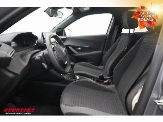 Peugeot 2008 1.2 PureTech Style Navi Clima Cruise Camera picture 20