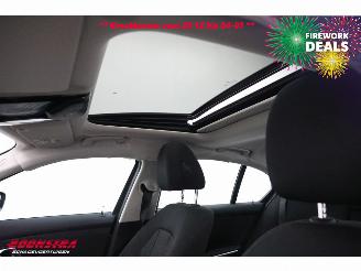 BMW 3-serie 330e Schuifdak 360° LED Cruise SHZ 4.216 km! picture 20