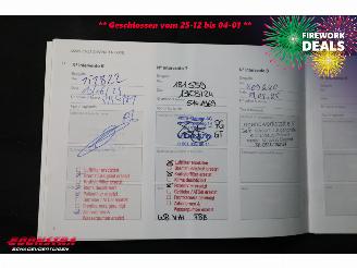 Volvo V-40 Cross Country 2.0 D2 Aut. Kinetic Navi Airco Cruise picture 16