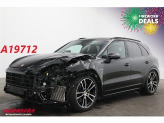 Damaged car Porsche Cayenne 3.0 E-Hybrid Pano LED ACC HUD Sport Chrono PDLS+ PASM AHK 2023/10