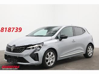 damaged passenger cars Renault Clio 1.0 TCe 90 Techno LED Clima Cruise PDC AHK 2023/11