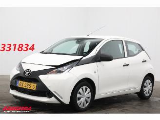 Vaurioauto  passenger cars Toyota Aygo 1.0 VVT-i x-fun Airco Bluetooth Cruise 80.608 km! 2018/2