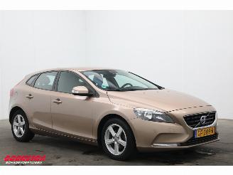 Volvo V-40 1.6 D2 Kinetic Navi Clima Cruise AHK picture 2