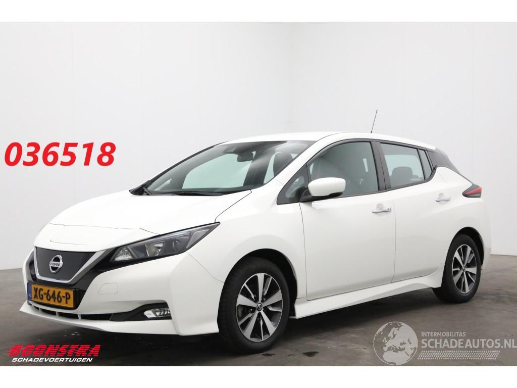 Nissan Leaf Acenta 40 kWh Navi Clima Cruise Camera 50.260 km!