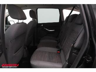 Ford C-Max 1.8-16V Trend Flexifuel Apple/Android Clima Cruise AHK picture 11