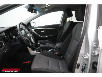 Hyundai I-30 1.6 GDI Go! Navi Clima Cruise Camera PDC 94.708 km! picture 15