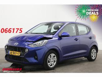 krockskadad bil auto Hyundai I-10 1.0 Premium Navi Clima Cruise Camera 2021/10