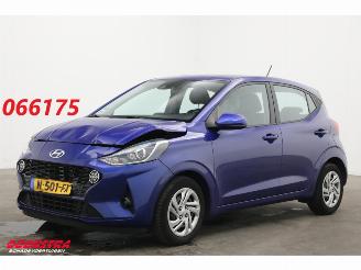 krockskadad bil auto Hyundai I-10 1.0 Premium Navi Clima Cruise Camera 2021/10