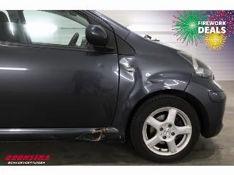 Toyota Aygo 1.0-12V Comfort Navigator 5-DRS LMV 171.145 km! picture 5