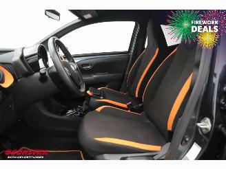 Toyota Aygo 1.0 VVT-i JBL Clima Cruise Camera 34.741 km! picture 15