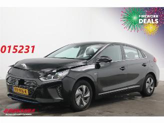 Schadeauto Hyundai Ioniq 1.6 GDi Comfort ACC Infinity Navi Camera PDC 2017/10