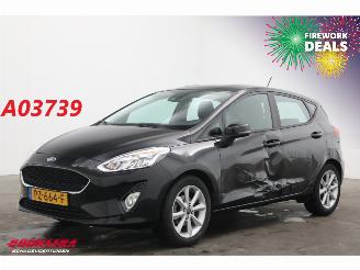 Damaged car Ford Fiesta 1.1 Trend Navi Airco Cruise PDC 75.883 km! 2017/10