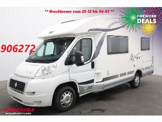 begagnad bil camper Mc Louis  P700 2.3 MJ Solar Fietsendrager Frans Bed Hefbed Schotel 2012/1