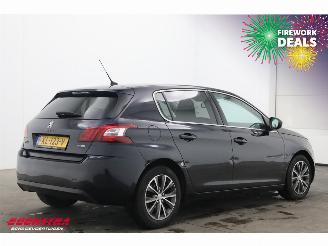 Peugeot 308 1.2 PureTech Aut. Allure Pano LED Navi Clima Cruise PDC picture 3