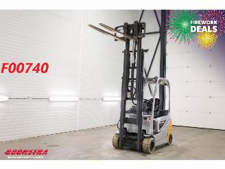 krockskadad bil machine Still  RX20-20P BY 2015 5.615 Uur 2015/2