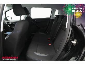 Peugeot 2008 1.2 PureTech Aut. Signature Navi Airco Cruise PDC 59.303 km! picture 18