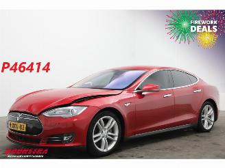 Unfallwagen Tesla Model S 85 Base Leder Cruise Camera SHZ 2014/9