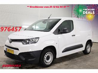 Schade bestelwagen Toyota Proace 1.5 D-4D Cool Leder Airco Cruise AHK 28.431 km! 2022/2