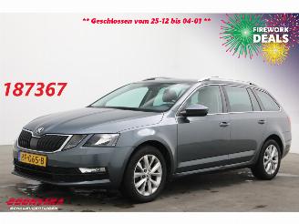 uszkodzony samochody osobowe Skoda Octavia Combi 1.6 TDI Greentech Ambition Business Navi Clima Cruise SHZ PDC 2018/2