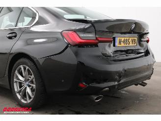 BMW 3-serie 320e Business Edition Plus LED Leder Navi Clima Cruise SHZ PDC picture 6