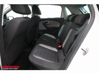 Volkswagen Polo 1.0 Cross Bluetooth Airco picture 17