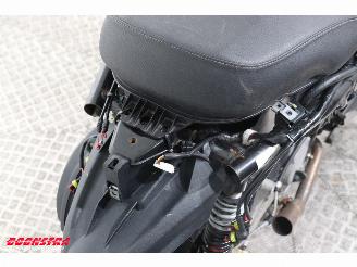 Piaggio Beverly 350 350 Beverly Sport ABS picture 17