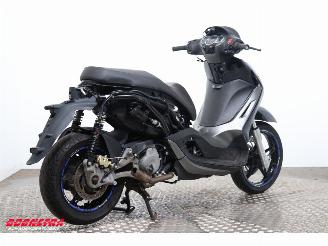 Piaggio Beverly 350 350 Beverly Sport ABS picture 3