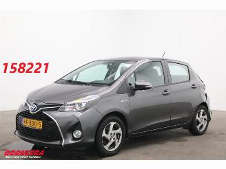 Voiture accidenté Toyota Yaris 1.5 Hybrid Lease Navi Clima Cruise Camera AHK 79.788 km! 2015/10