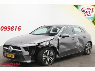 Voiture accidenté Mercedes A-klasse 200 7G-Tronic Premium Plus Clima Cruise PDC 2021/4