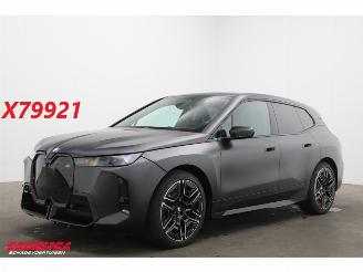 Unfallwagen BMW iX xDrive M70 112 kWh HUD Clima Cruise Navi SHZ LrHZ Leder Memory H/K PDC 2026/4