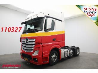 Vaurioauto  trucks Mercedes Actros 2545 6X2 Gigaspace Lift Euro 6 2016/11