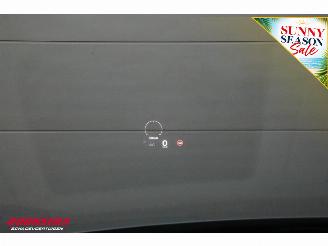 Porsche Taycan 4 93 kWh Pano ACC Virtual Memory Leder SHZ Camera 360° Apple/Android picture 18