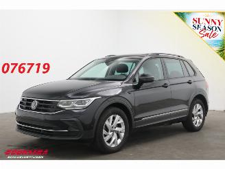 skadebil auto Volkswagen Tiguan 2.0 TSI DSG 4Motion Pano Schuif/kantel ACC Clima Navi SHZ Apple/Android Camera PDC 2023/7