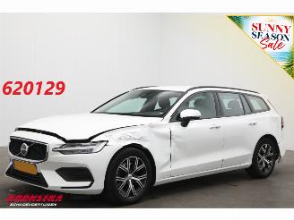 damaged passenger cars Volvo V-60 2.0 B3 AUT Essential Edition ACC Navi Clima Apple/Android Leder Virtual Camera PDC 2024/10