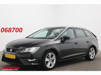 škoda osobní automobily Seat Leon ST 1.4 EcoTSI FR Connect Pano Cruise Navi Clima Apple/Android PDC AHK 2015/12