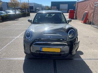 skadebil auto Mini Cooper S  2021/4