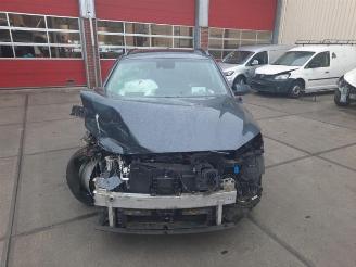 Salvage car Hyundai Kona Kona (OS), SUV, 2017 / 2023 64 kWh 2020/1