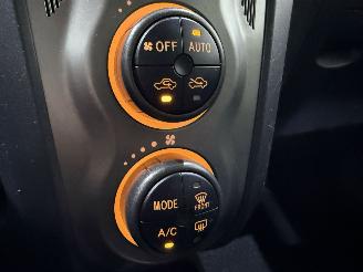 Toyota Yaris 5-Drs 1.3 VVT-i Automaat Clima picture 13