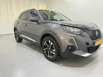 krockskadad bil auto Peugeot 2008 1.2 PureTech Allure Automaat 2020/8
