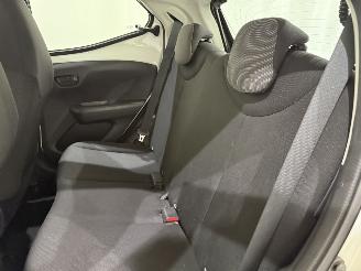 Toyota Aygo HB 1.0 VVT-i Airco NAP picture 24