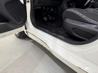 Toyota Aygo HB 1.0 VVT-i Airco NAP picture 11