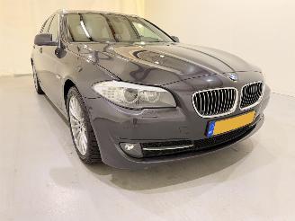 uszkodzony samochody osobowe BMW 5-serie Touring 523i Executive Aut8 2011/1