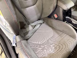 Toyota Corolla Touring Sports 2.0 VVT-i Premium Plus Aut. picture 20