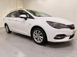 Coche accidentado Opel Astra SPORTS TOURER 1.2 Edition Clima/Navi 2020/11