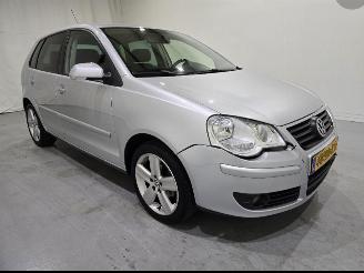 krockskadad bil auto Volkswagen Polo 1.4-16V Comfortline AC 5,Drs LM 60Kw NAP 2008/5