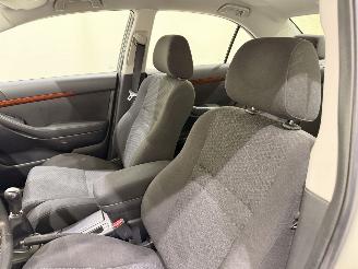 Toyota Avensis 1.8 VVT-i Linea Sol Clima NAP picture 38