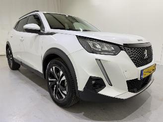 Voiture accidenté Peugeot 2008 1.2 Blue Lease Allure 2021/10